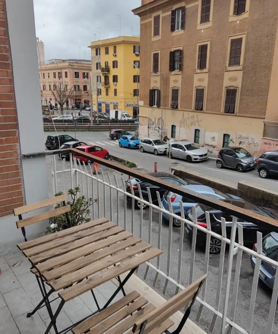 Homestay Casa Con Lorenzo Rome